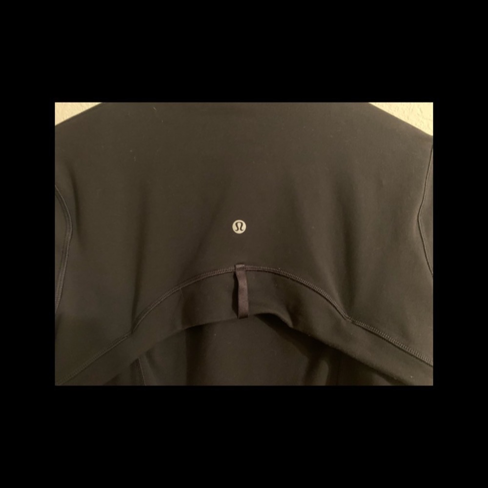 Pre Loved Lululemon Define jacket Rulu in size 10.